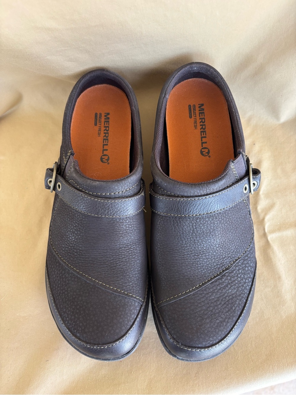 Merrell Women’s Leather Expresso Dassie Buckle Slip-On Shoe